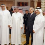 مع من اليمين فهد السعيد، عبدالرحمن الراشد، عزام الدخيّل، محمد القرقاوي، عبدالوهاب الفايز